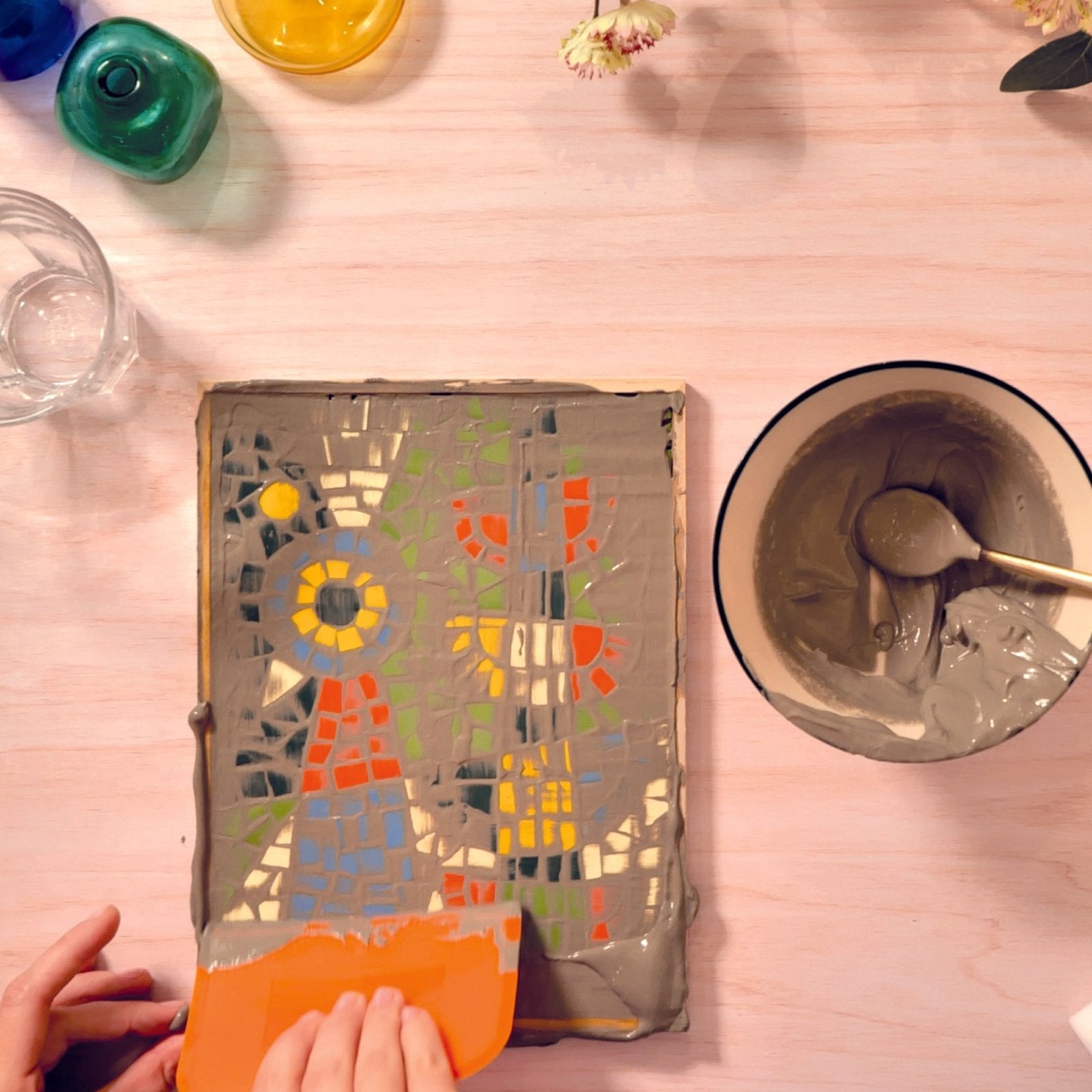 Atelier 73 : Mosaïque - Paon - Mousse Café coop de solidarité