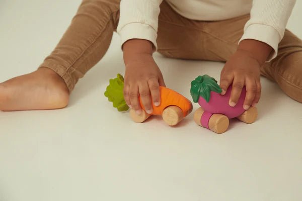 Emma l'Aubergine, la voiture pour bébé - Mousse Café coop de solidarité