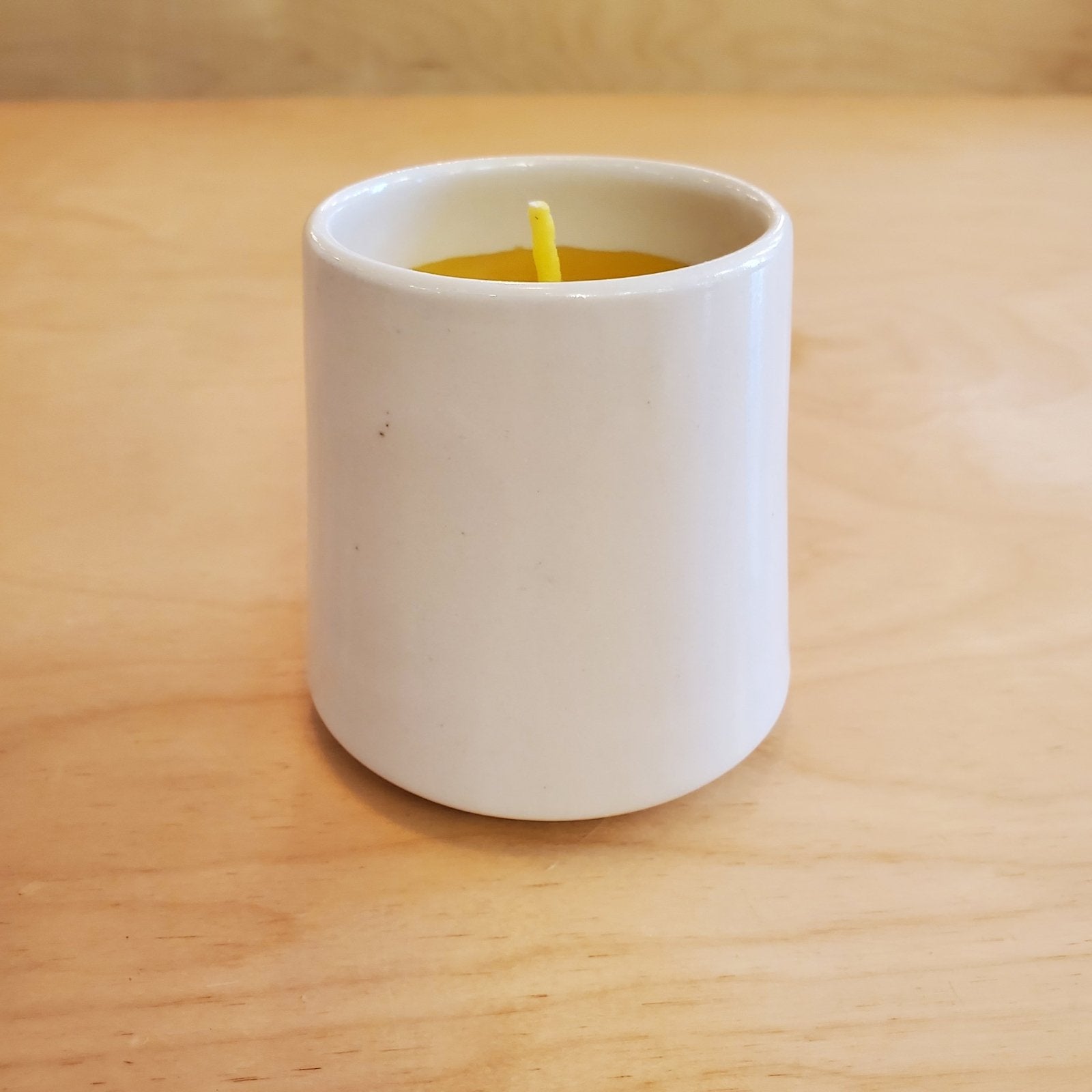 Chandelle de cire d'abeille en poterie de Charlevoix - Mousse Café, coopérative de solidarité